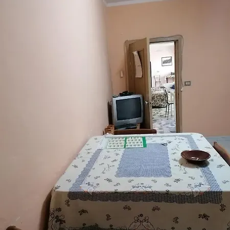 בית נופש Tzia Mena Genoni